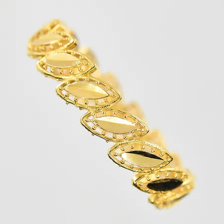 Ring stl:18¼, bredd 4mm, 21K. Vikt: 1,2 g