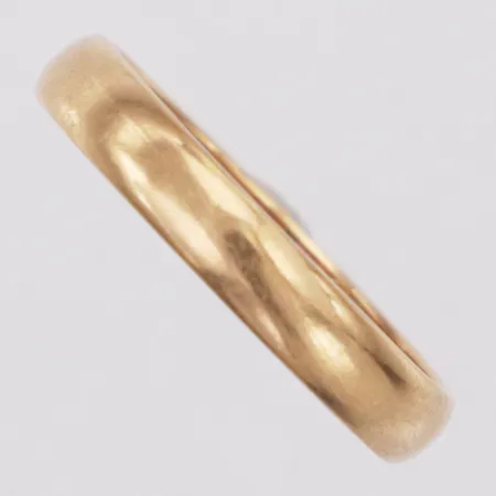 Ring slät stl:17¼ bredd 3,2mm, gravyr, 18K Vikt: 3,2 g
