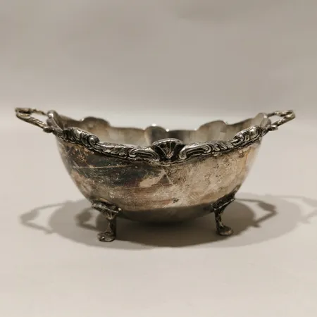 Sockerskål höjd 3,5cm, bredd 6,9cm J.L.H Handsmide Silver 830/1000 Vikt: 78,4 g