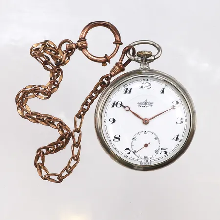 Fickur Perfecta, vitmetall, manuell, 50mm, boettnr:29248, kedja i metall, ej funktionstestad, repor på plexiglas, bucklor, inga tillbehör.
