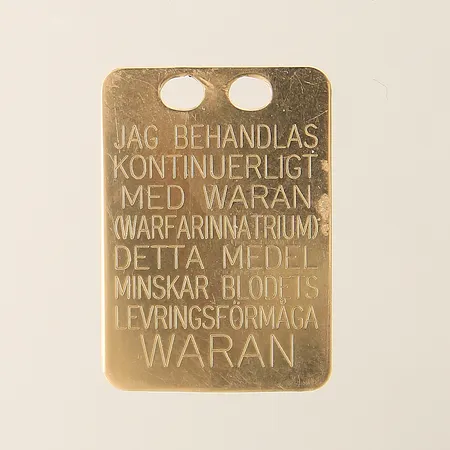 Hänge/ID Bricka 30x19mm gravyr 18K  Vikt: 2,1 g