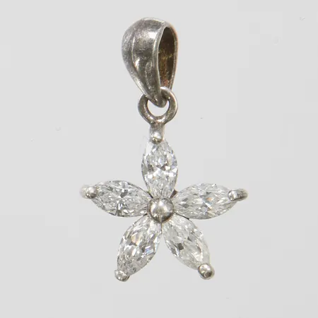 Hänge med vita stenar, blomma, längd 21mm, bredd 13mm, 925/1000 silver Vikt: 1,5g Vikt: 1,5 g