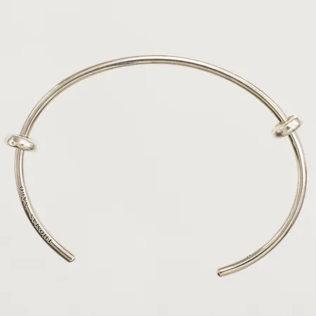 Armring Thomas Sabo innermått ca 17,5-18cm bredd 2,2mm silver 925/1000 Vikt: 6,4 g