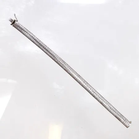 Armband, längd 19cm, bredd 7,7mm, 925/1000 silver. Vikt: 19,1 g