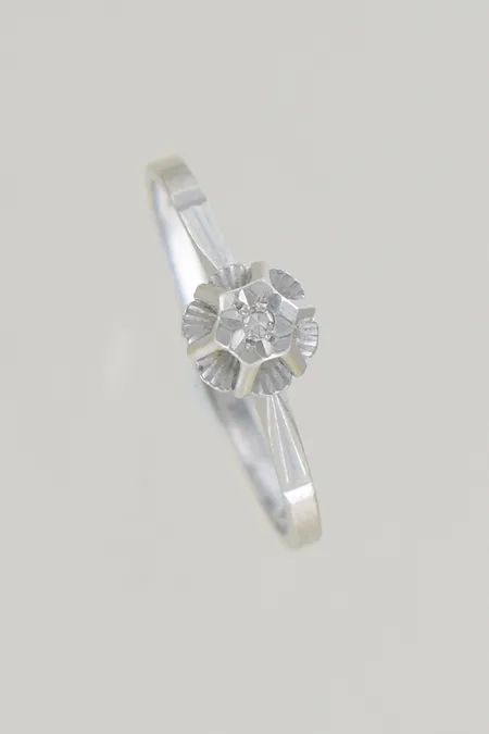 Ring med diamant 0,01ct stl:17½, 18K Vikt: 1,5 g