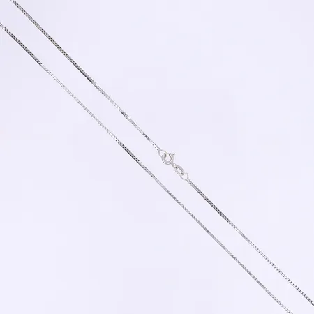 Halskedja Venezia längd 45cm bredd 1mm GHA 18K Vikt: 5,2 g