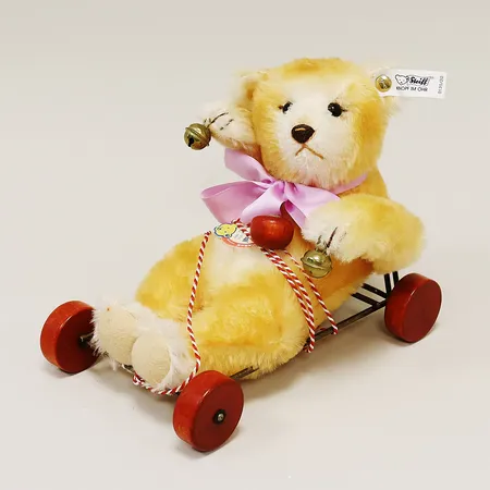 Dragleksak Steiff Tyskland, etikettmärkt: original replica 1939 Ltd. Ed. 1989, öronmärkt med 0135/20 nummer 0002637, höjd 15cm, längd 20cm, bredd 12cm.