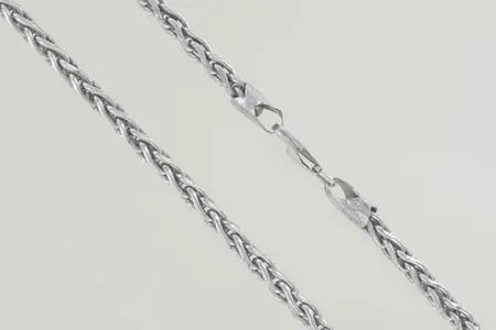 Halskedja längd 54 cm bredd 4 mm, defekt lås silver 925/1000 Vikt: 26,6 g