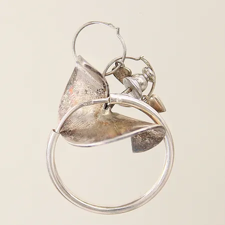 Diverse silver smycken udda defekta silver 835-925/1000 Vikt: 4,7 g