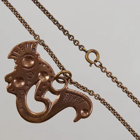 Collier med hänge Kalevala Koru Finland längd 40cm, bredd 2,7mm, hängets mått: 35x38mm, brons Vikt: 0 g