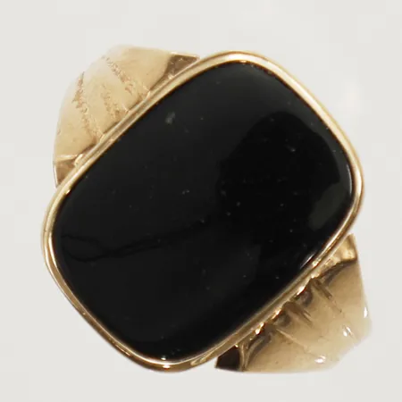 Ring med onyx stl:19½ bredd 2,9mm 14K bruttovikt 2,9g Vikt: 2,9 g