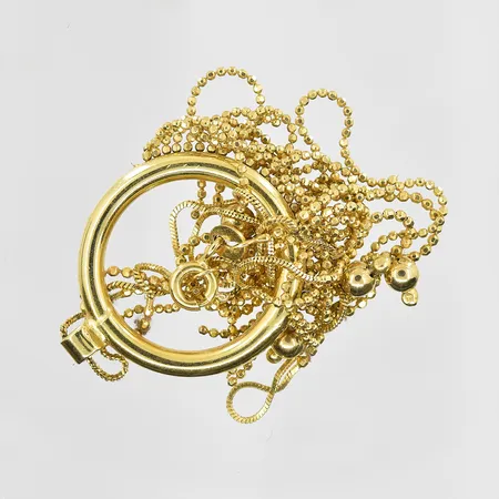 Diverse defekt guld, 18K. Vikt: 9,1 g