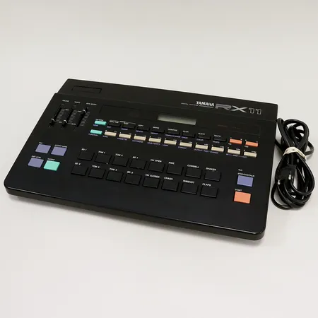 Trummaskin Yamaha RX11 serienr 10791, funktionstestad/ok, med manual. Skickas med postpaket.