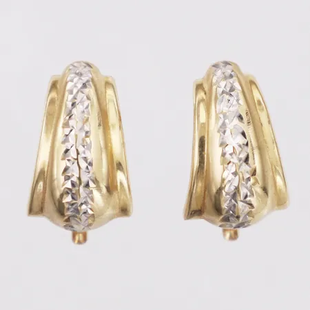 Ett par örhängen vitguldsdetalj, längd 15mm, 14K Vikt: 1,7 g