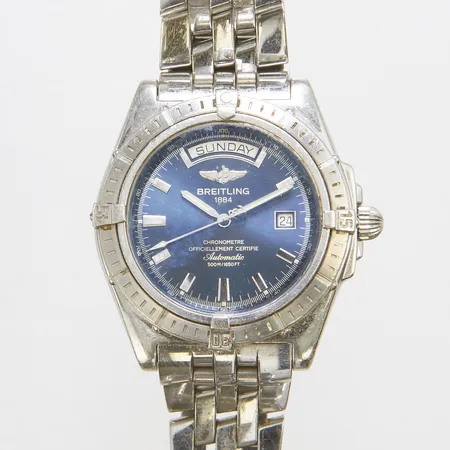 Herrur Breitling Headwind, stål, automatisk, Ø44mm, dag, datum, referensnummer A45355, serienummerr 223404, pilotlänk, certifikat Krons 2001, box, mycket repig, inga övriga tillbehör