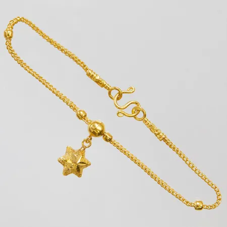 Armband med stjärnberlock längd: 15,5cm, bredd: 2-18mm, s-lås, ojämna länkar, bucklig, 23K Vikt: 3,8 g