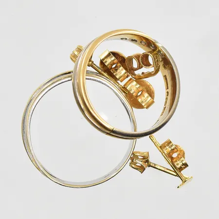 Diverse defekt guld med stenar, gulguld/vitguld, 18K. Vikt: 8,4 g