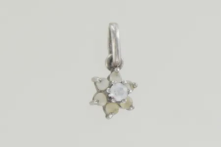 Hänge med stenar längd 1,5 cm, silver 925/1000 Vikt: 0,7 g