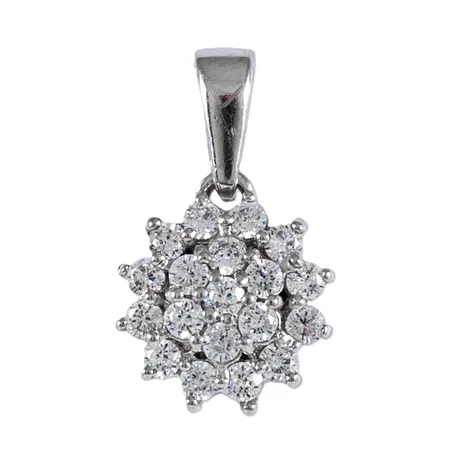 Hänge i silver med massor av cubic zirconia. Ø 11 mm. Guldfynd. Vikt 1,7g 925/1000.