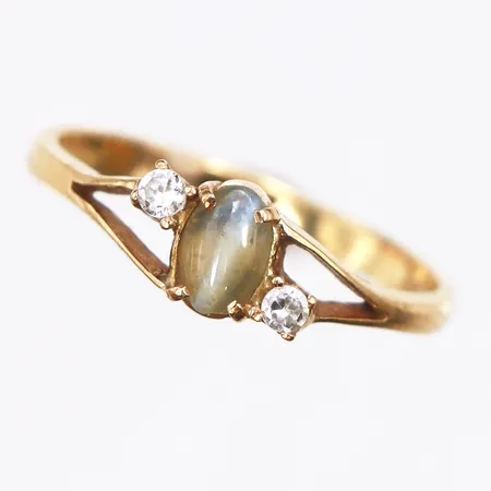 Ring med stenar, stl:17, bredd 2-5,9mm, 18K. Vikt: 2 g