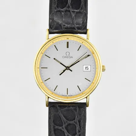 Herrur Omega 18K, Ø33mm, quartz, refnr 79103191, boettnr 59058838, datum, slitet läderband, behov av batteribyte, box. bruttovikt 33,5g