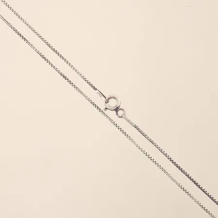 Kedja rundad Venezia längd 48cm bredd 0,8mm silver 925/1000  Vikt: 1,8 g