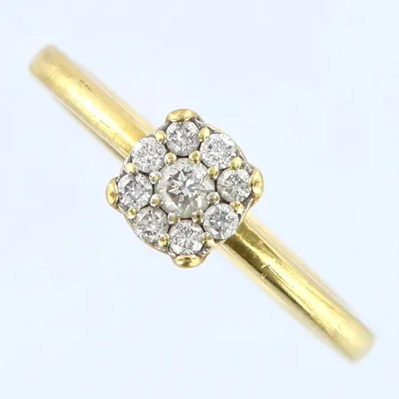 Ring med diamanter ca 0,15ctv stl:16, bredd framtill 11mm, 18K Vikt: 2,6 g