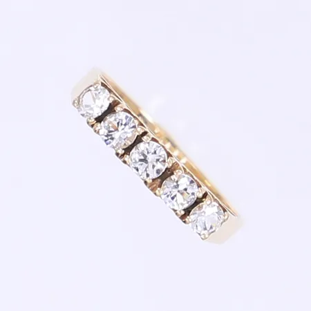 Ring med vita stenar stl 17 bredd 2-3mm svenska stämplar 18K Vikt: 2,1 g