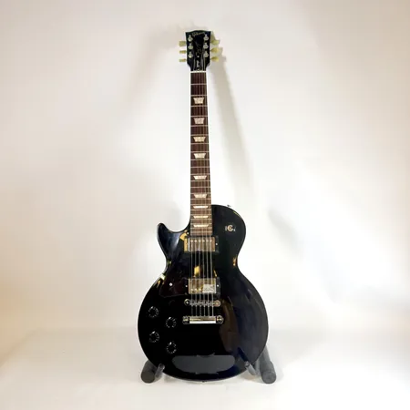 Gitarr Gibson Les Paul vänsterhänt serienr: 106900566 med hårt Gibson case  Skickas med Bussgods eller PostNord