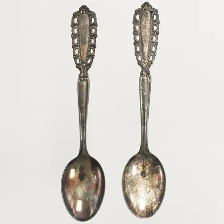 Två kaffeskedar 11,5cm silver Vikt: 21,9 g
