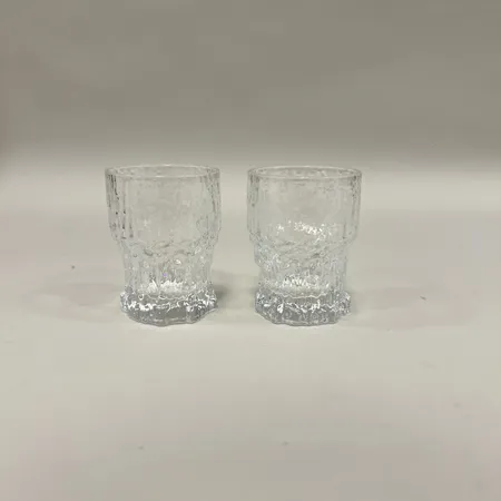 2 Snapsglas Iittala Aslak, design: Tapio Wirkkala, höjd 6cm, Ø 4,5cm  Skickas med paket.