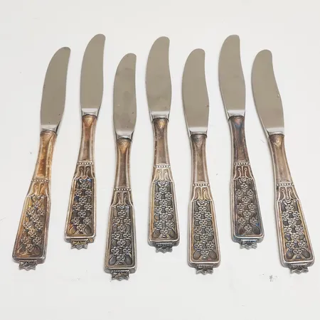 7 Bordsknivar med rostfria blad, längd 19,5cm, modell Princess, 830/1000 silver Brv: 480,3g Vikt: 480,2 g