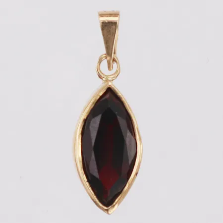 Hänge röd sten längd Hallberg 20mm bredd 7,2mm, 18K Vikt: 1,7 g