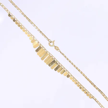Halscollier med stavar GFAB längd 42cm bredd 2-10mm något bucklig 18K Vikt: 7,3 g