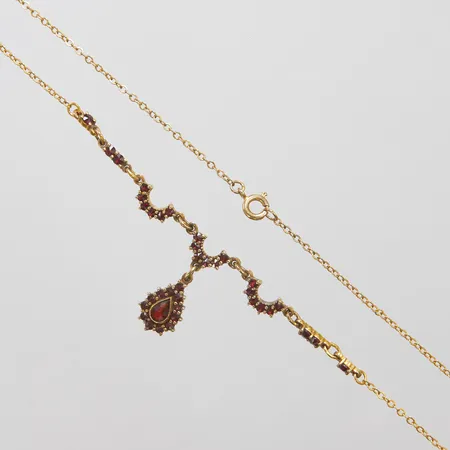 Collier med granater längd 42cm, metall Vikt: 5,6g Vikt: 5,6 g