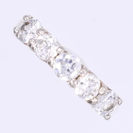 Ring med vita stenar stl 17 bredd 2-4mm silver 925/1000 Vikt: 2,3 g