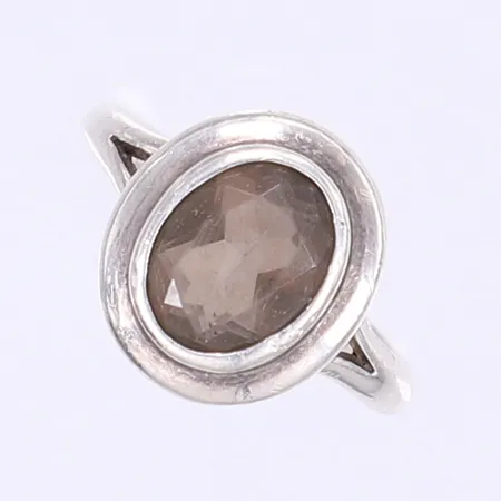 Ring med brun sten stl 17½ bredd 3-14mm skev skena silver 925/1000 Vikt: 5,9 g