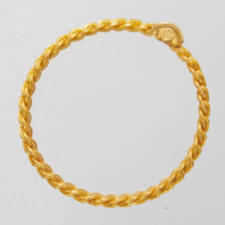 Armring flätad Ø 61mm, bredd 8-16mm, öppningsbart, skev, 22K Vikt: 50,2 g