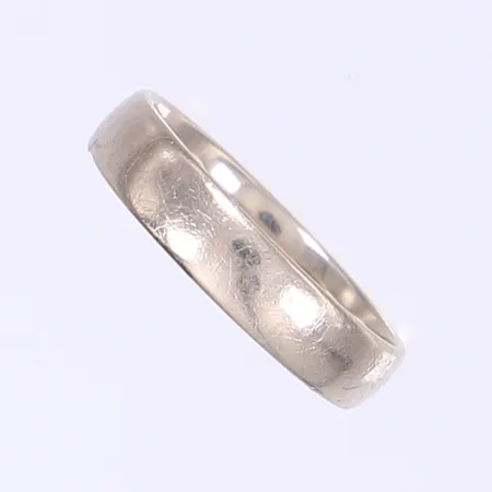 Ring slät stl 20¼ bredd 5mm gravyr vitguld 18K Vikt: 6 g