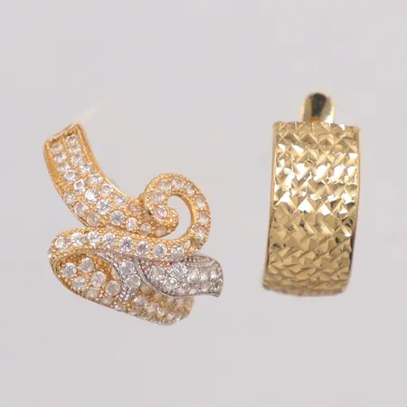 Ring 18k 2,6g , singelörhänge 14k 1g  defekta. 