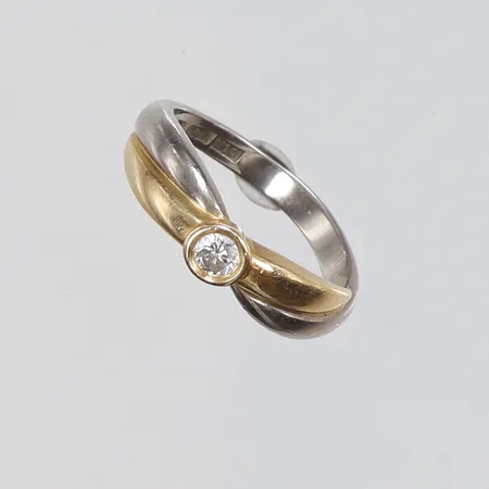 Ring med diamant 1x,0,12ct enligt gravyr, stl: 17, bredd 2-6mm, rödguld/vitguld, 18K Vikt: 4,5 g