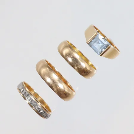 Diverse guld med stenar, delvis defekt , gravyr 18K Vikt: 16,9 g