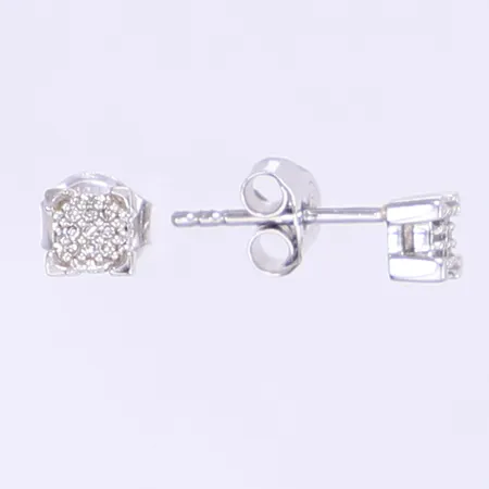Örhängen med diamanter 18 x ca 0,005ct bredd 4x4mm vitguld 18K Vikt: 1,5 g