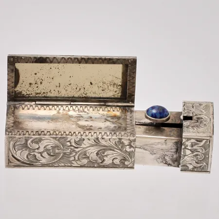 Läppstift hållare med spegel, mått 17,8x18,2x55,1mm, 1st blå sten, silver 800/1000, 33,78g.