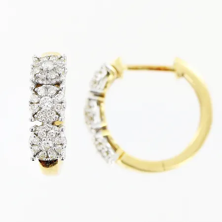 Örhängen diamanter 54st totalt ca 0,19ctv Guldfynd creoler Ø14mm bredd 1,5-4mm 18K.  Vikt: 2,5 g