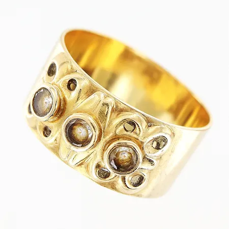 Ring stl:16¾, bredd 9mm, defekt/stenar saknas, 18K Vikt: 4,1 g