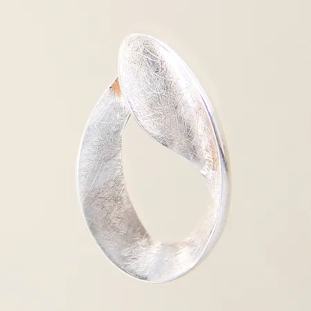 Hänge GHA med dekor 30x18mm silver 925/1000 Vikt: 5,1 g