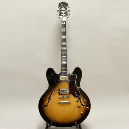 Elgitarr Epiphone modell Sheraton-II VS, serienr 1210210461, mindre bruksspår, mjukt fodral. Skickas med Bussgods eller PostNord