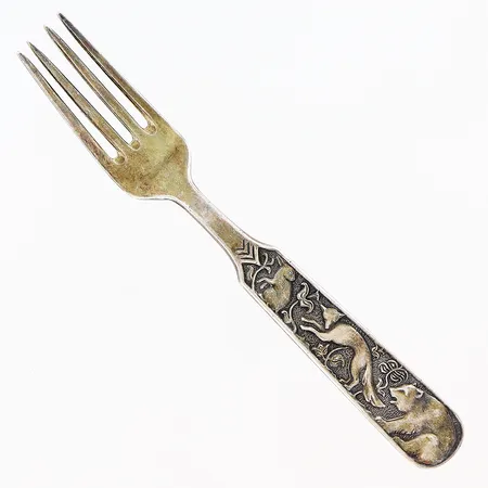 Barngaffel David Andersen längd 14,5cm, motiv av kanin, räv och björn, silver 830/1000. Vikt: 29,9 g