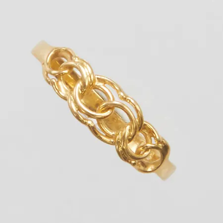 Ring Bismarck stl: 16, bredd: 2-5mm, 18K Vikt: 1,1 g